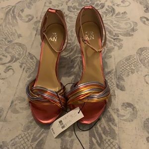 Retro heel, size 7, new.